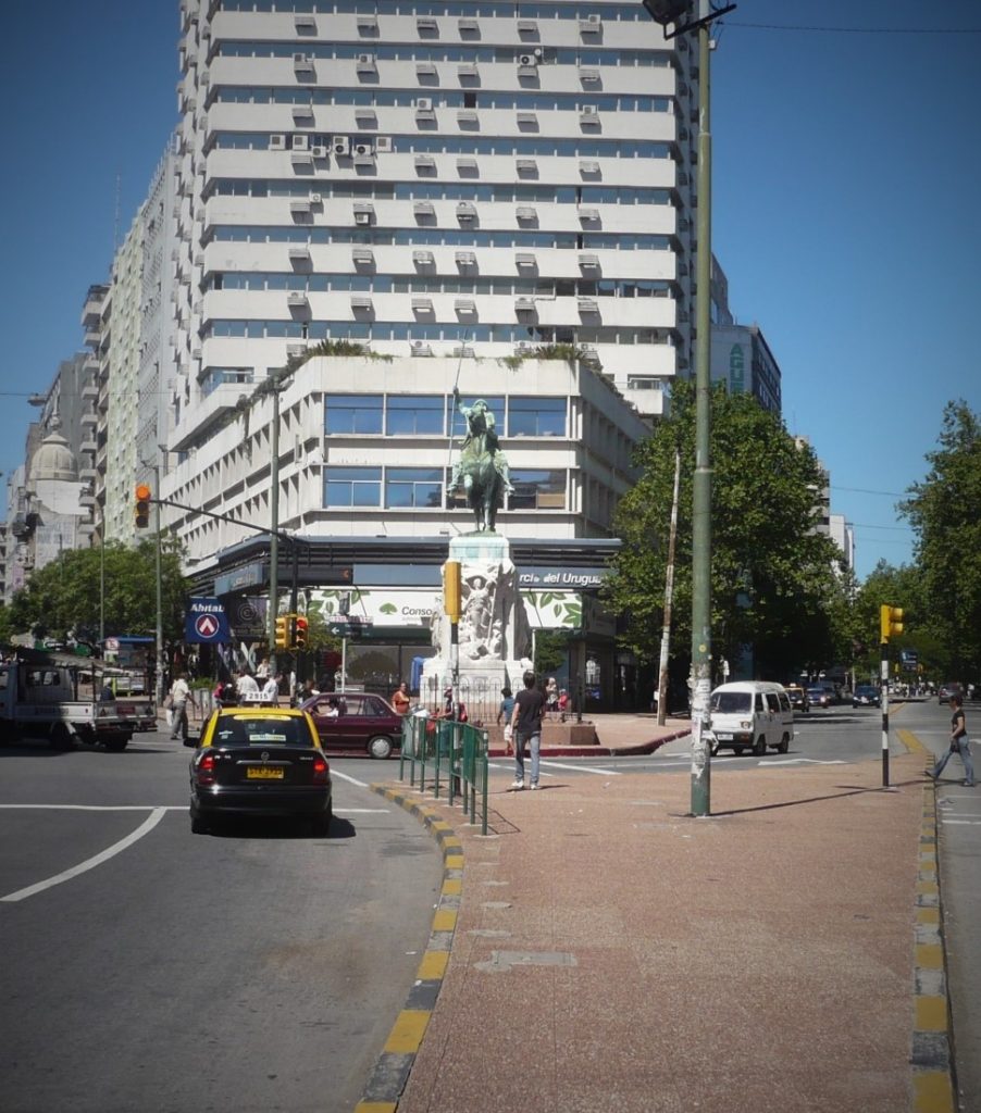 Estudio Bozoglian - Torre del Gaucho